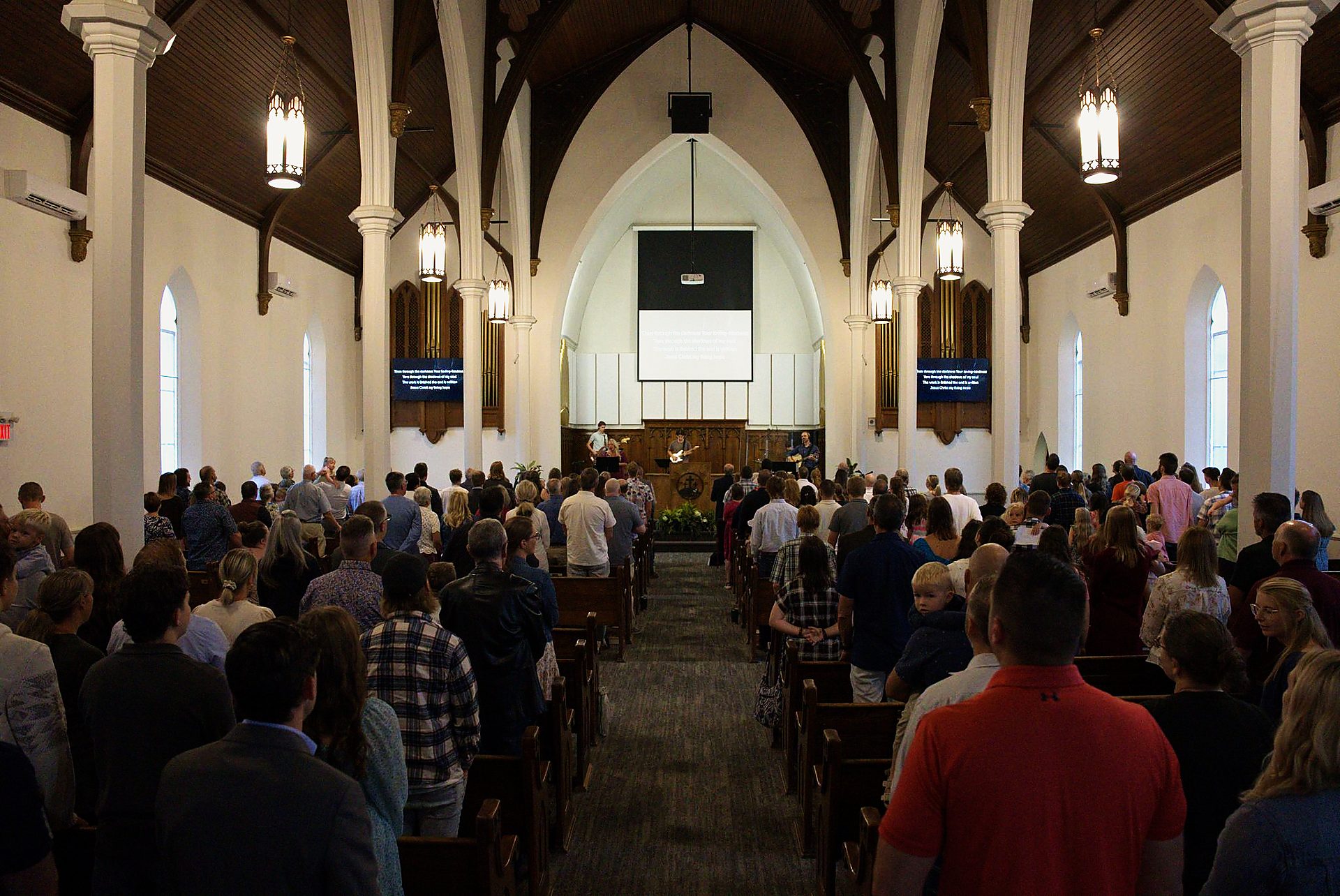 A full sanctuary looking down the centre aisle